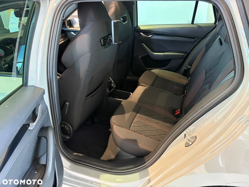 Skoda Octavia 2.0 TSI RS DSG - 21