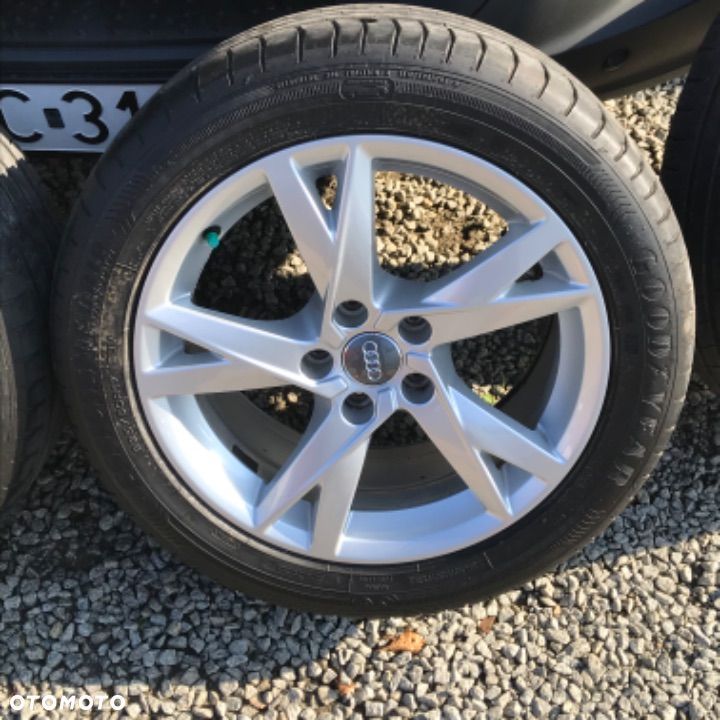 Oryginalne Alu Audi 17 opony Good Year - 1