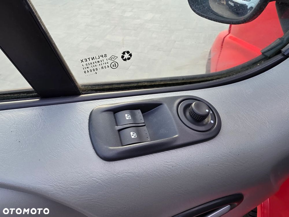 Opel Vivaro - 16