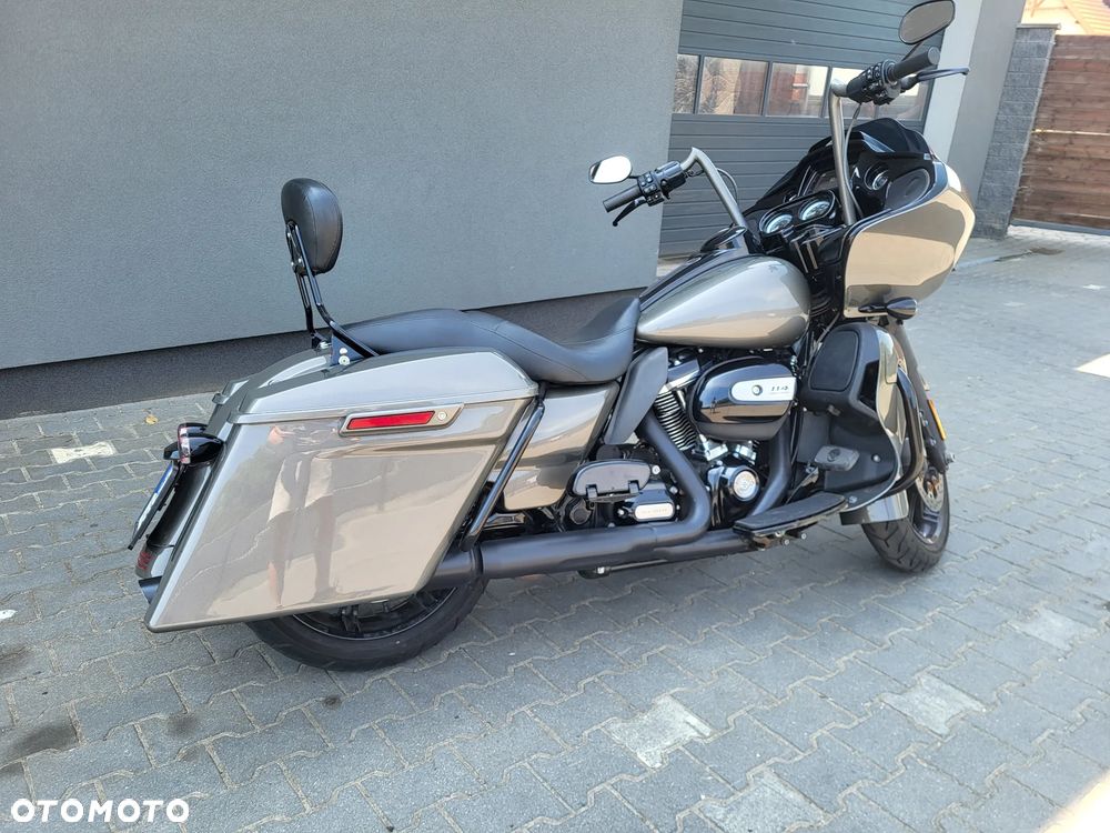 Harley-Davidson Touring Street Glide - 4