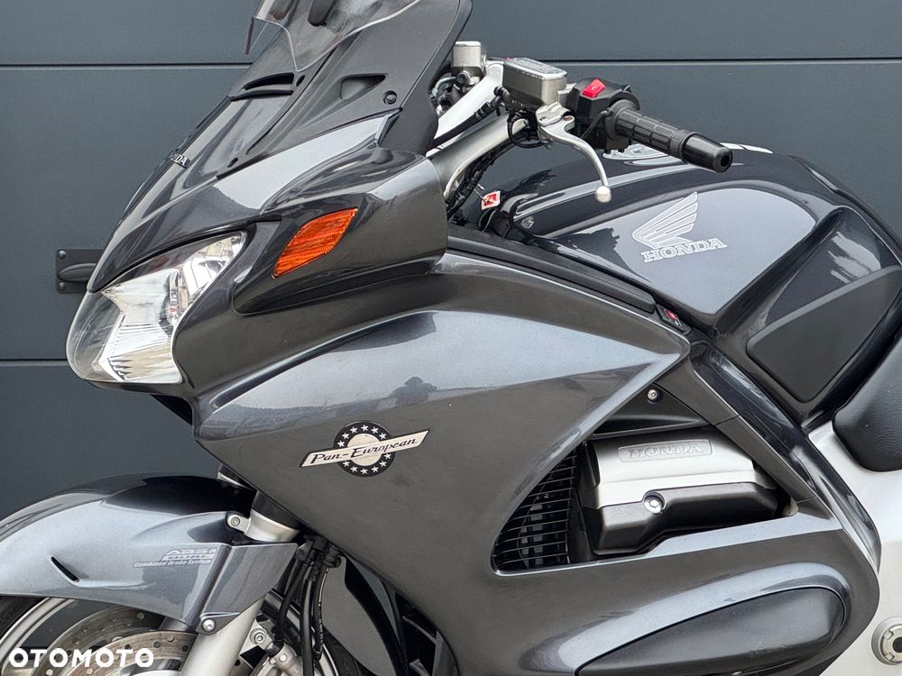 Honda ST - 25