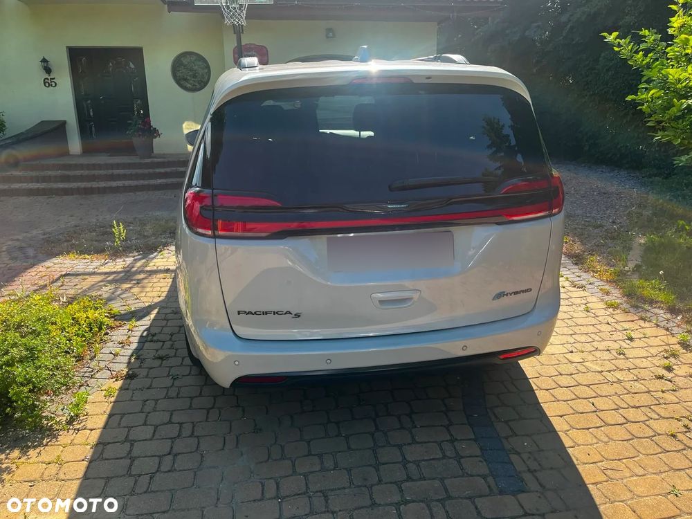 Chrysler Pacifica - 7