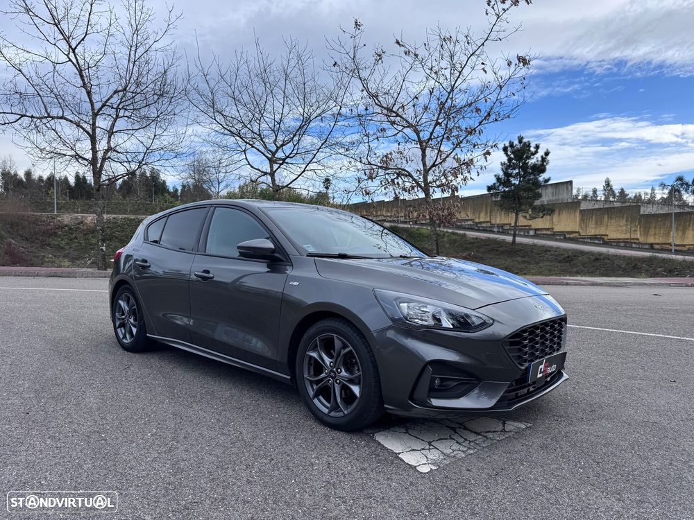 Ford Focus 1.0 EcoBoost MHEV ST-Line - 2