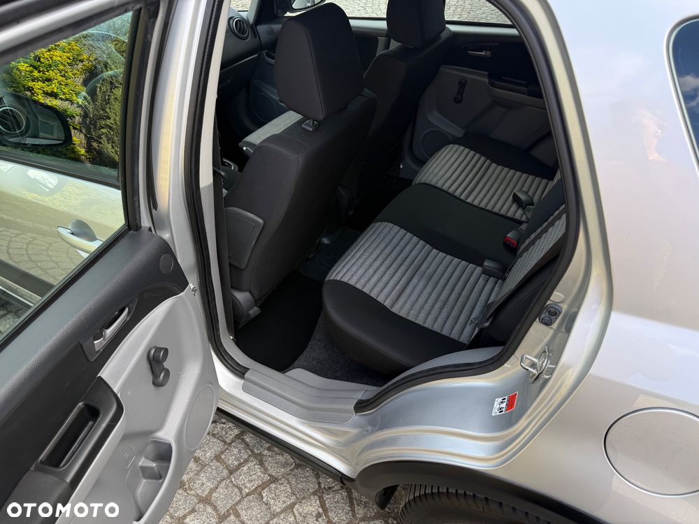 Suzuki SX4 1.6 VVT 4x4 Comfort - 27