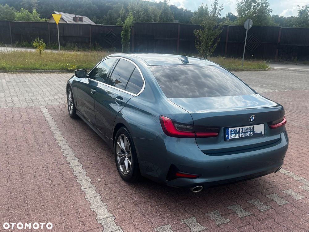 BMW Seria 3 318i Sport Line - 3