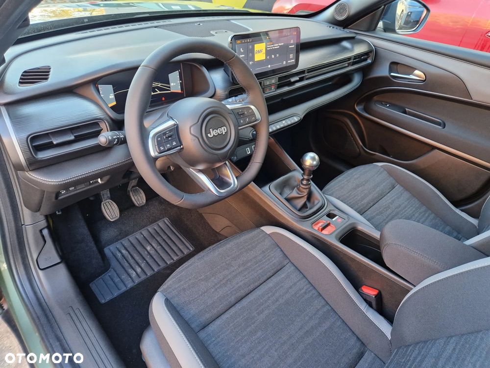 Jeep Avenger 1.2 T3 Longitude - 16