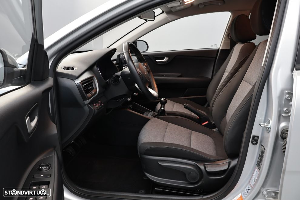 Kia Stonic 1.2 Dynamic - 24