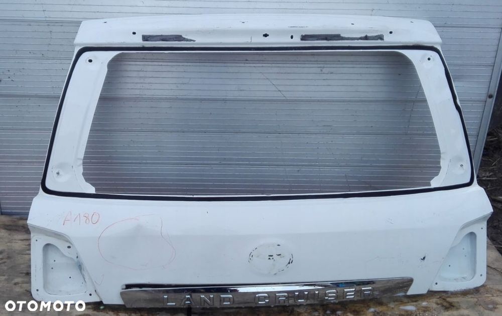 A180 KLAPA LAND CRUISER 200 - 1