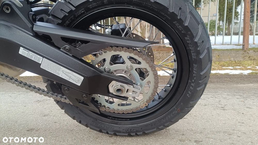 Ducati Scrambler - 10