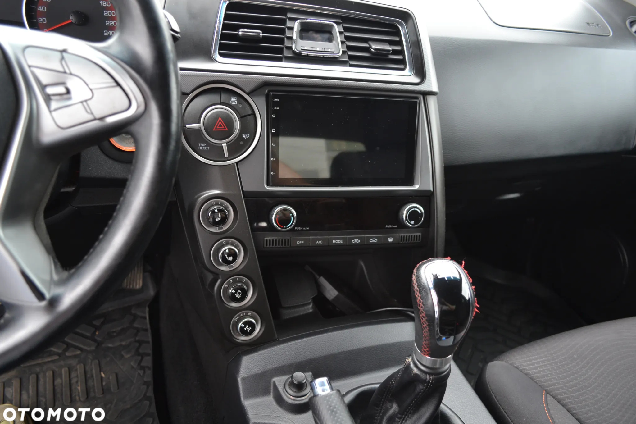 SsangYong/KGM Actyon Sports 4WD Crystal - 12