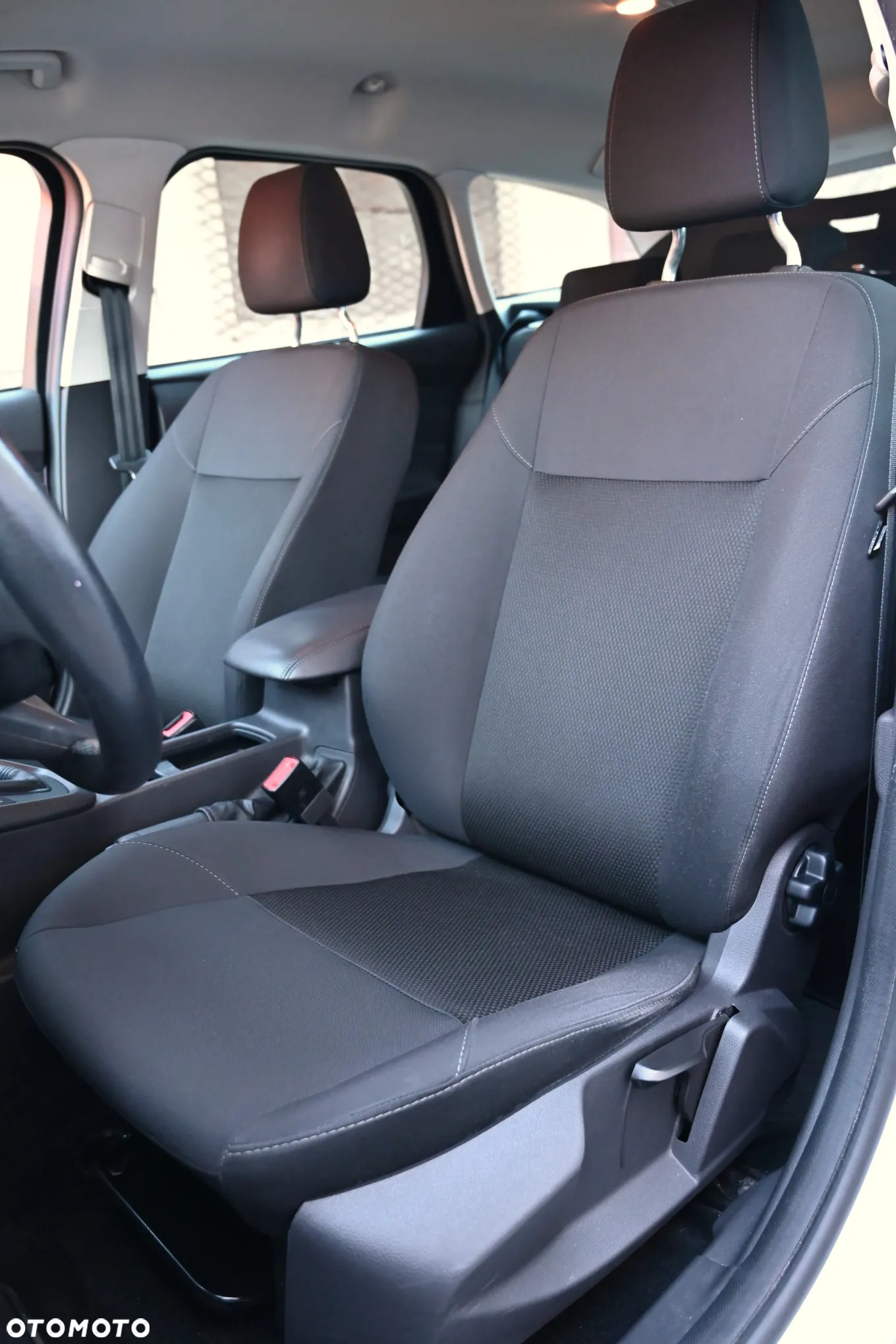 Ford Focus - 30