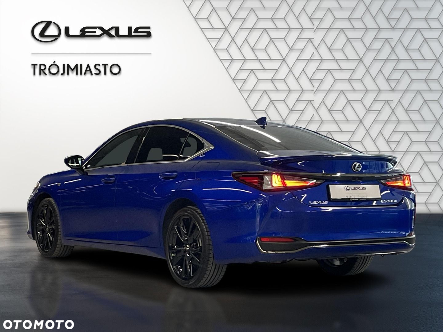 Lexus ES 300h F Sport Design - 8