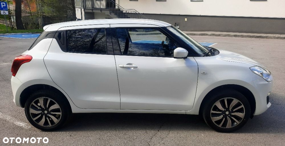 Suzuki Swift 1.2 SHVS Premium Plus - 4