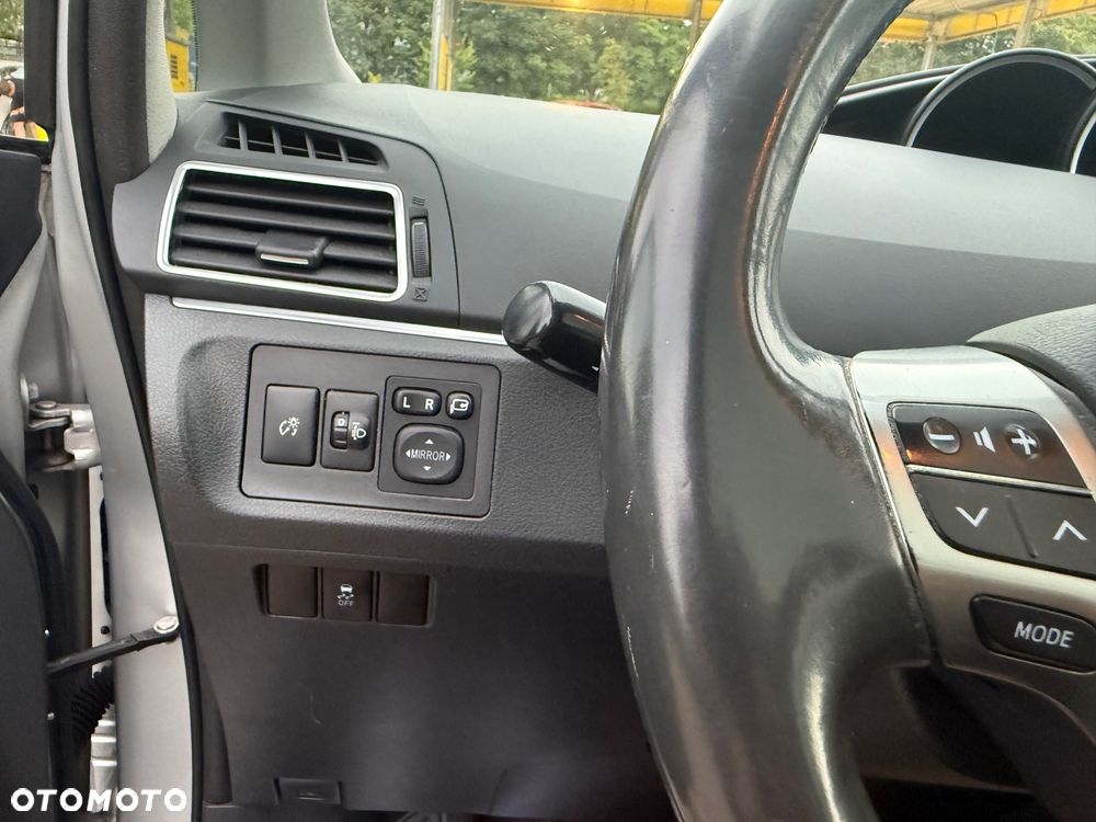 Toyota Verso 2.2 D-CAT Premium - 16