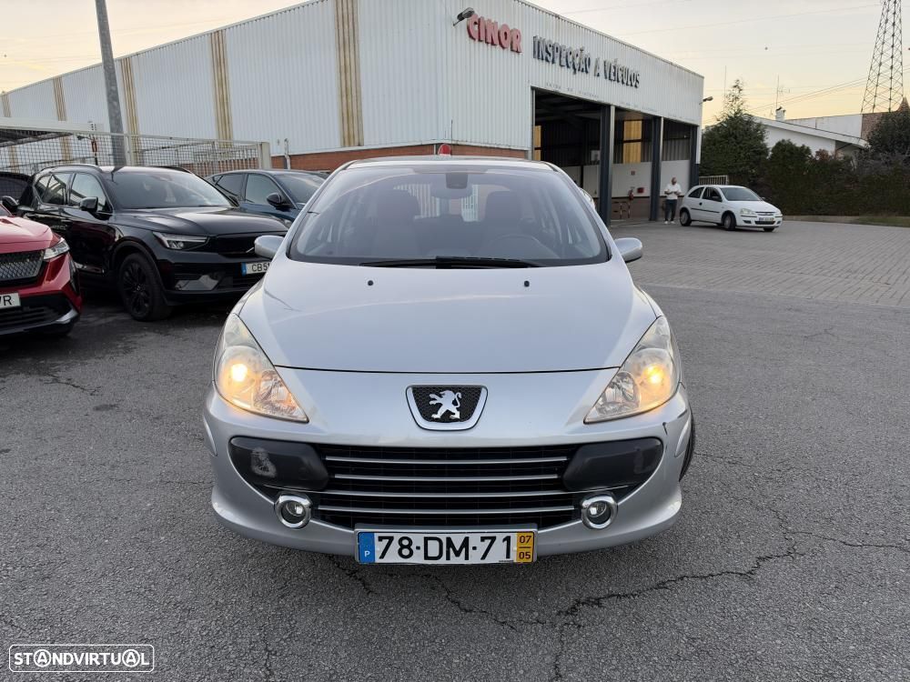 Peugeot 307 1.4 16V Premium - 3