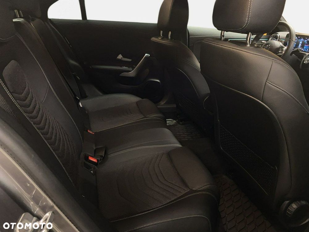 Mercedes-Benz CLA - 16