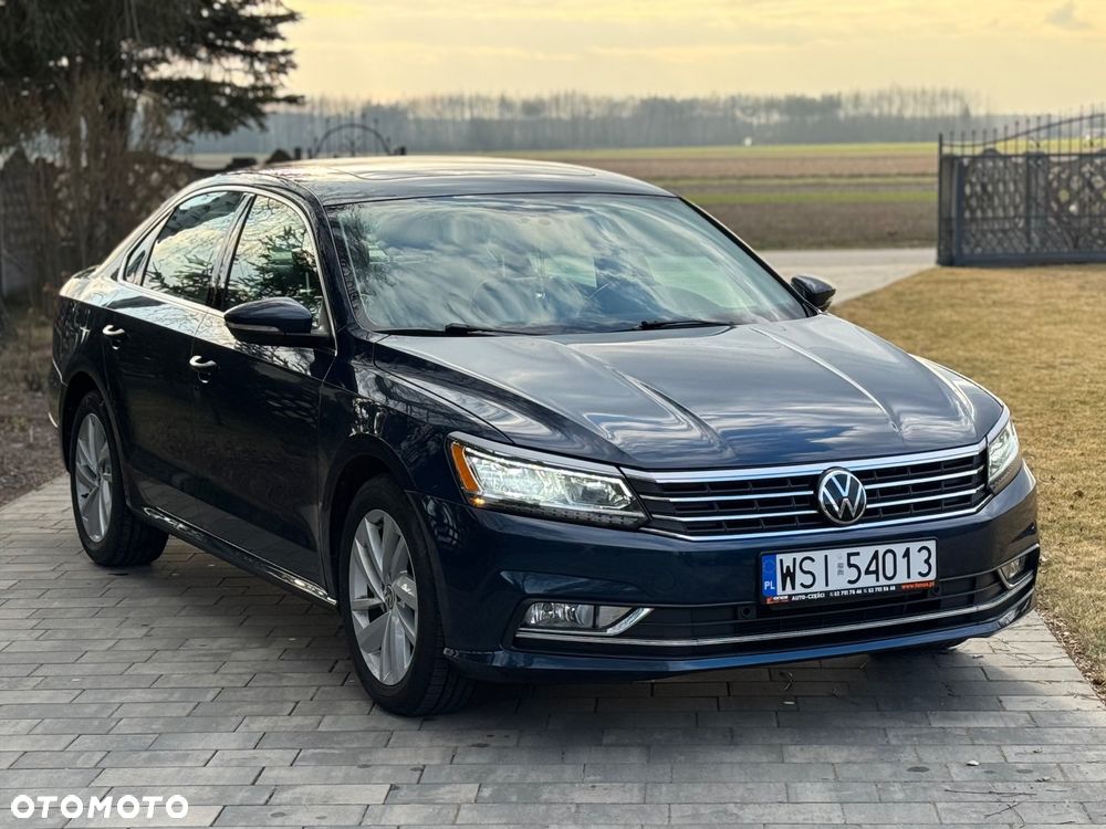 Volkswagen Passat - 2