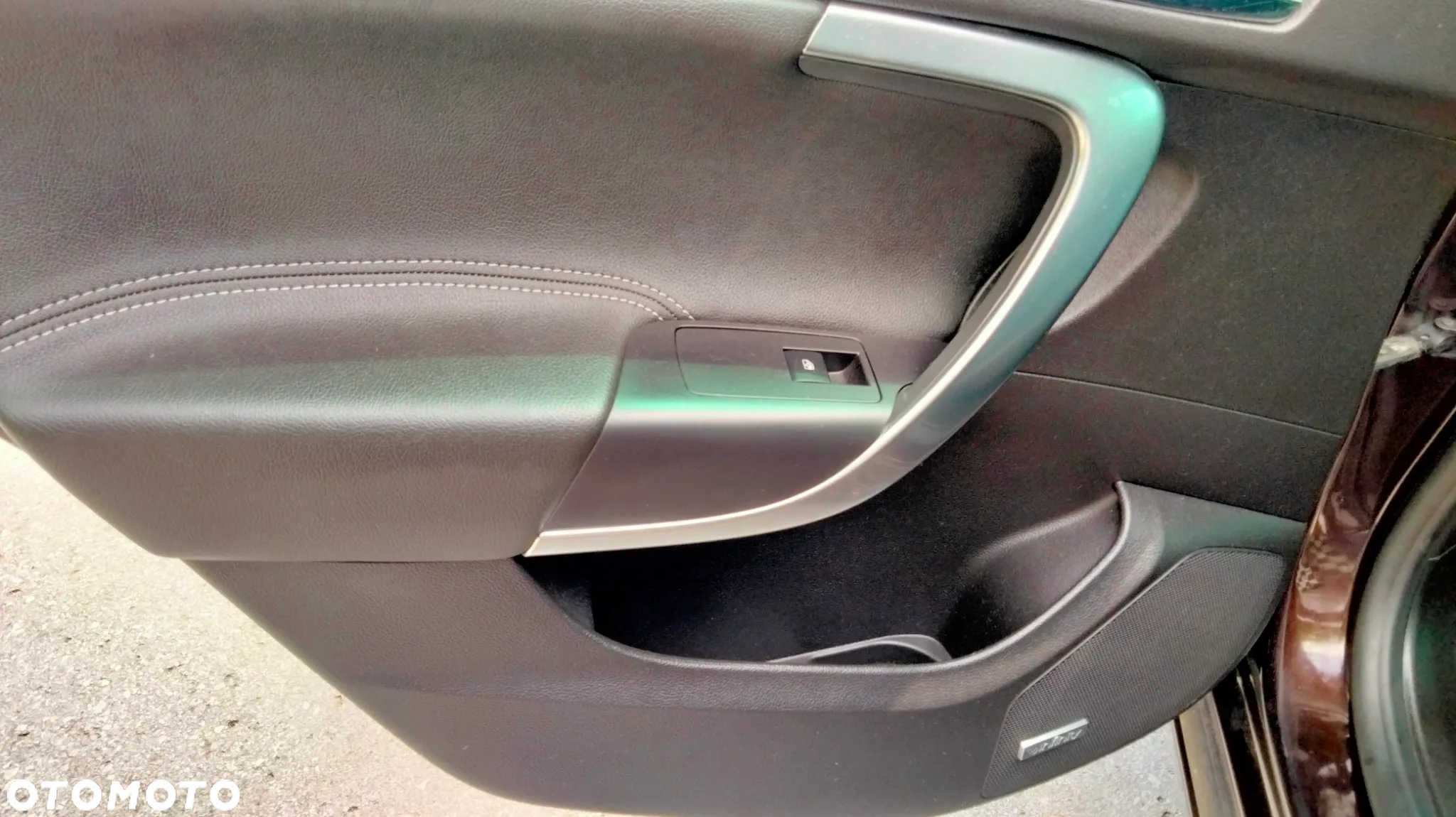Opel Insignia - 25