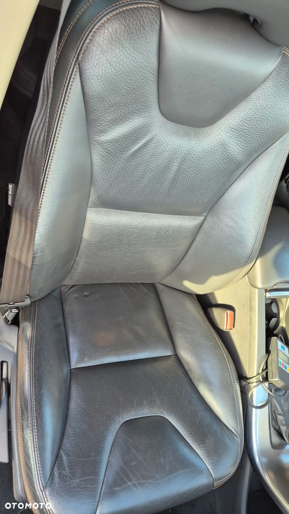 Volvo XC 60 D4 Geartronic RDesign - 14