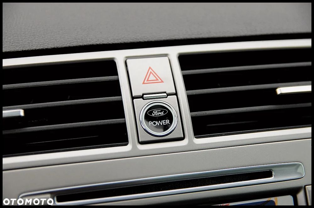 Ford Kuga 2.0 TDCi Titanium - 36