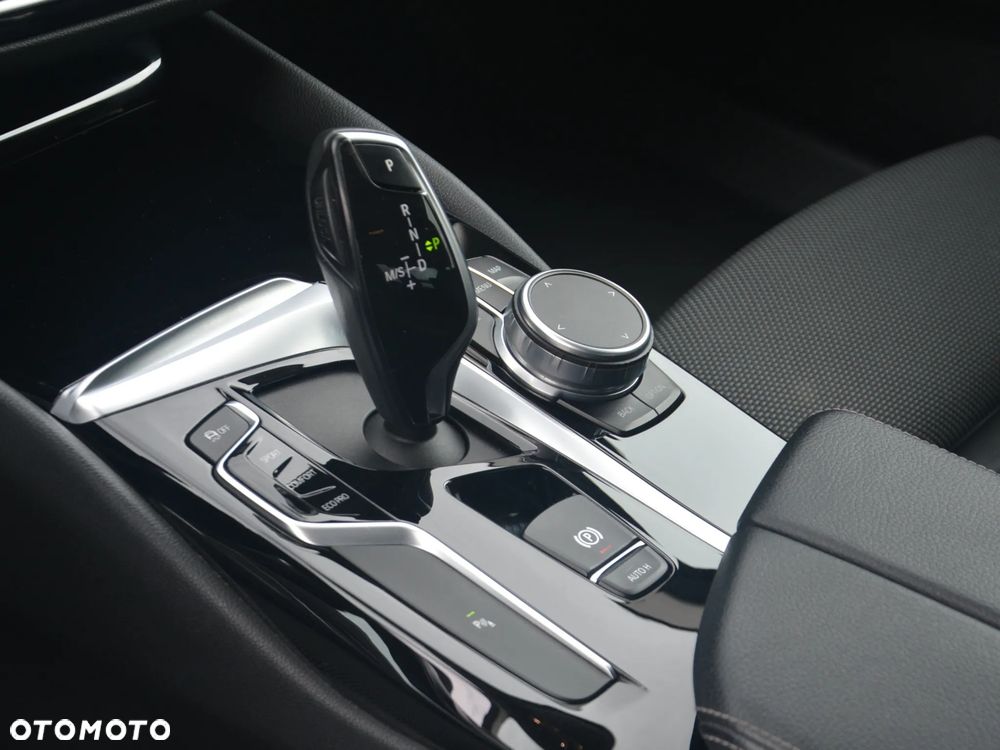 BMW Seria 5 518d Sport Line sport - 10