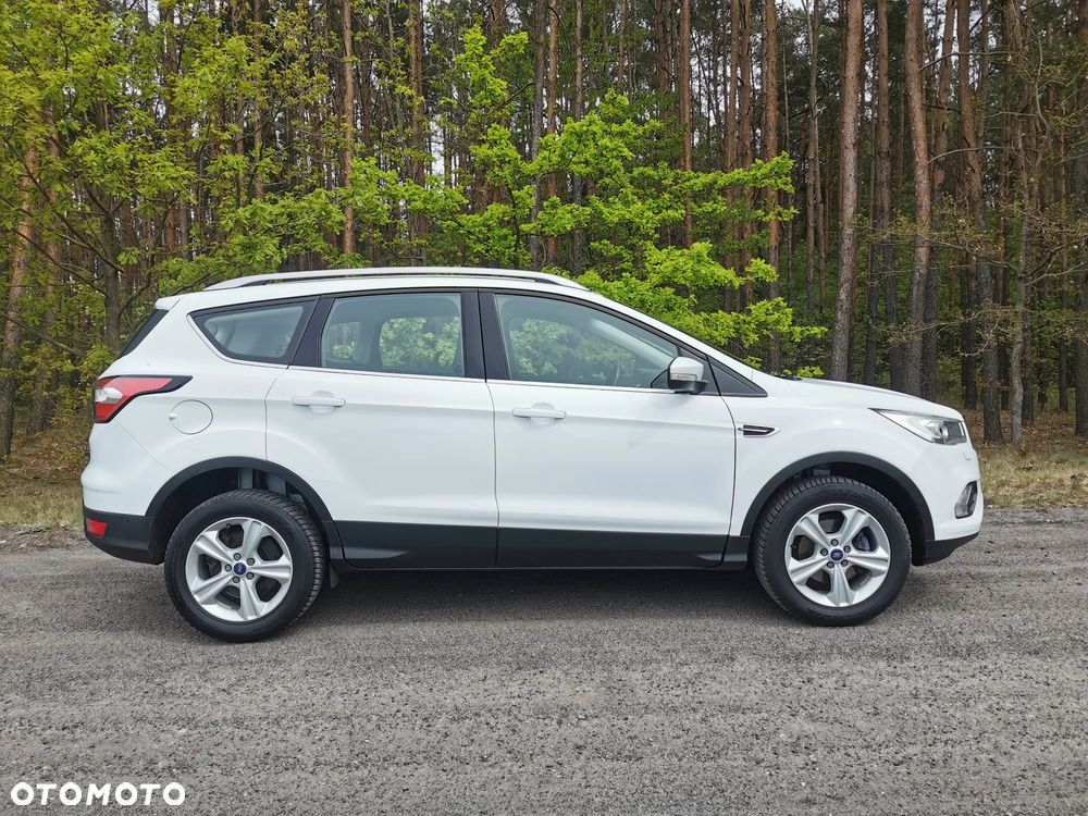 Ford Kuga 1.5 EcoBoost 2x4 Titanium - 25