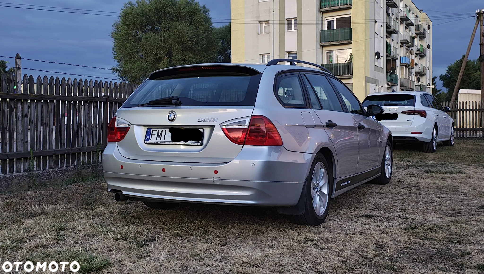 BMW Seria 3 320i Touring - 4