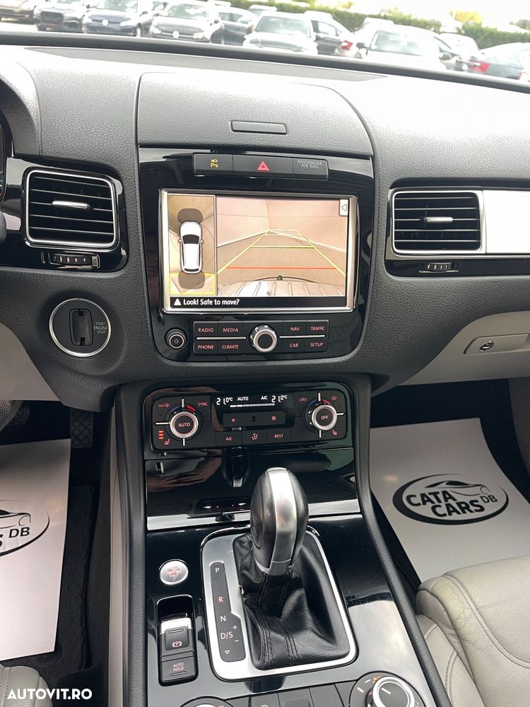 Volkswagen Touareg 3.0 V6 TDI BMT - 33