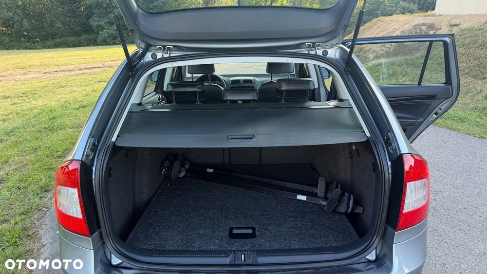 Skoda Octavia 2.0 TDI DPF Laurin & Klement - 32