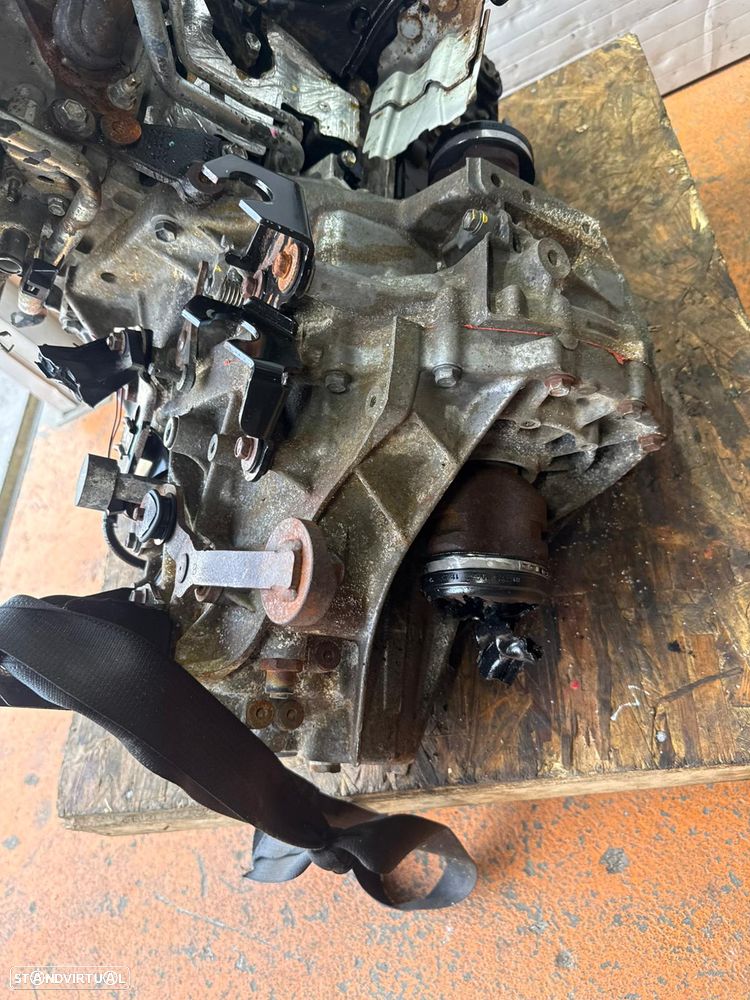 Caixa de Velocidades Toyota Auris/Yaris 1.4D-4D Ref: 1ND - 3