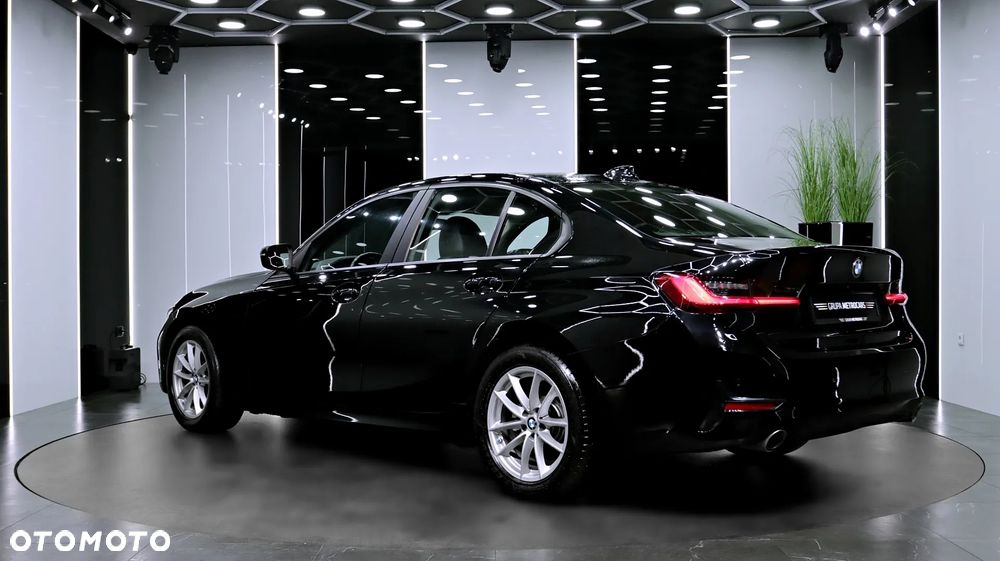 BMW Seria 3 318i Sport Line sport - 5