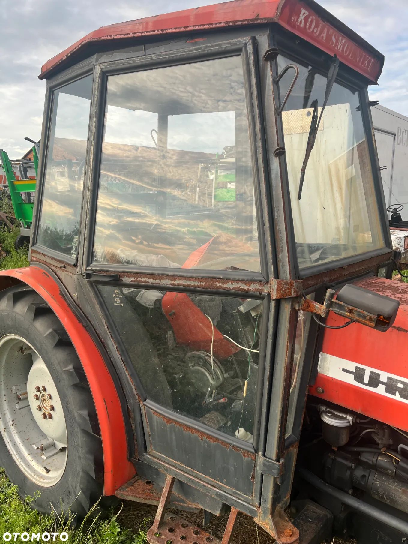 Kabina do Sadownika MF 3502 i MF 2802 - 1