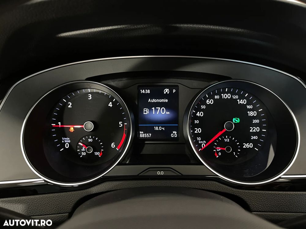 Volkswagen Passat 2.0 TDI DSG Highline - 28