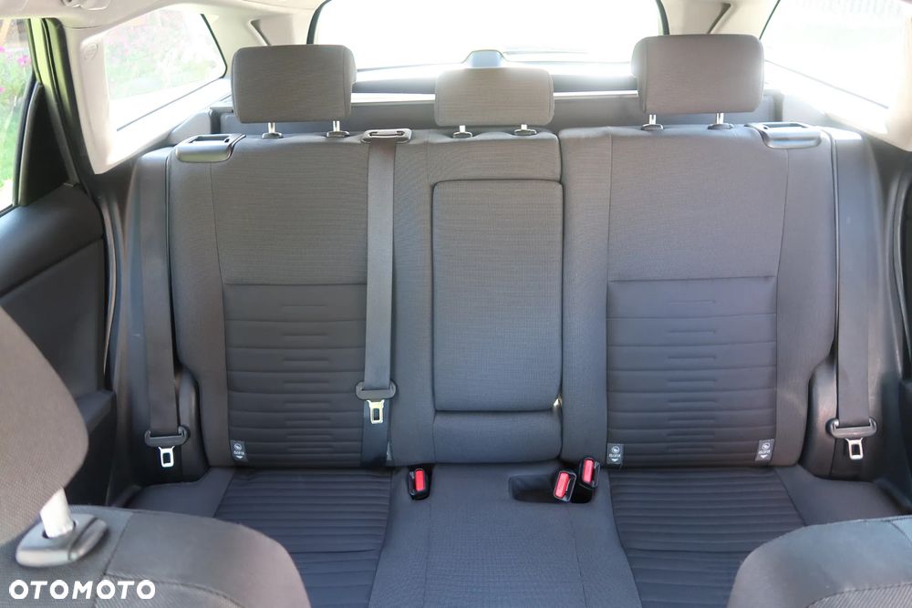 Toyota Auris 1.6 Comfort - 5