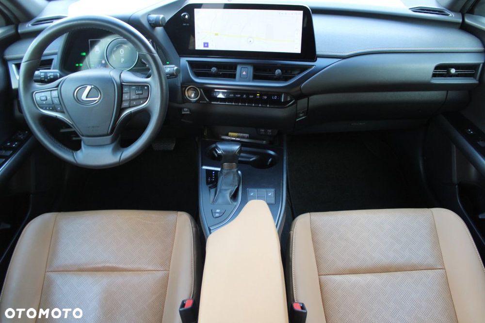 Lexus UX - 14