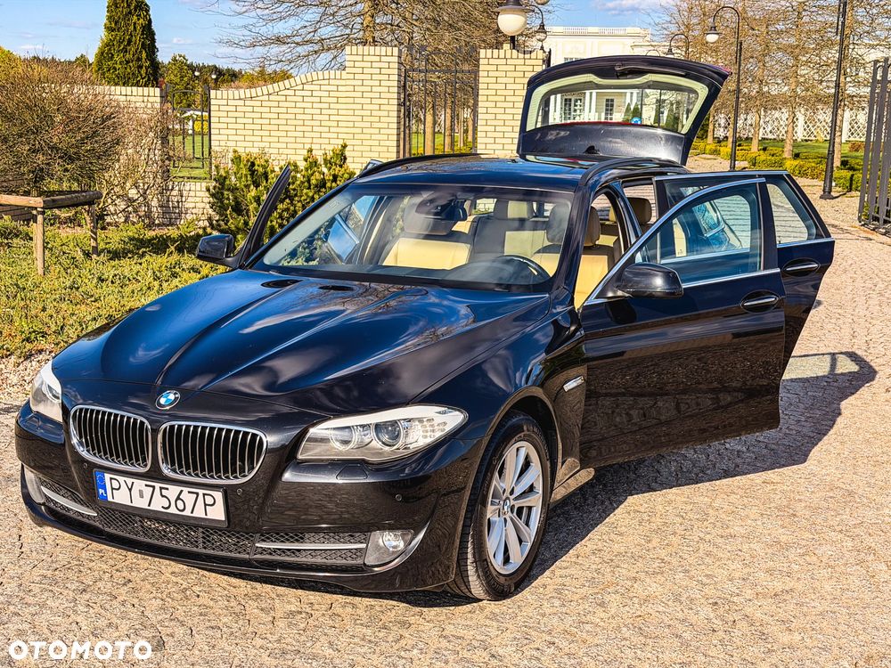 BMW Seria 5 525d Sport-Aut - 35