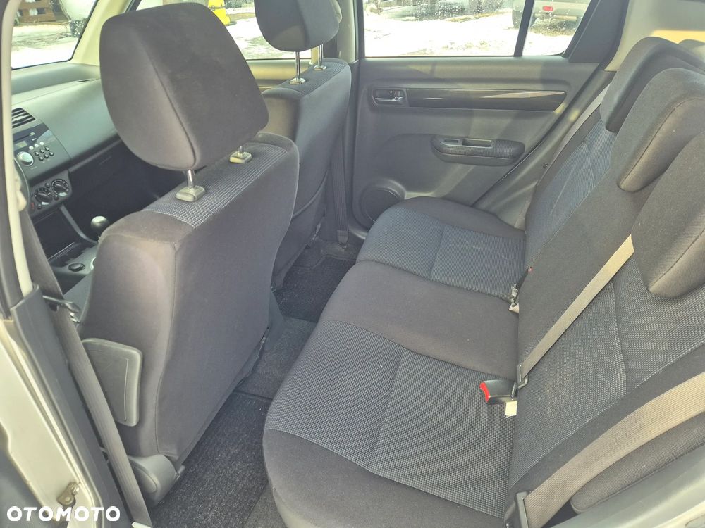Suzuki Swift 1.3 4x4 Comfort - 12