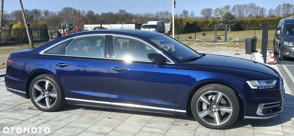 Audi A8 - 2
