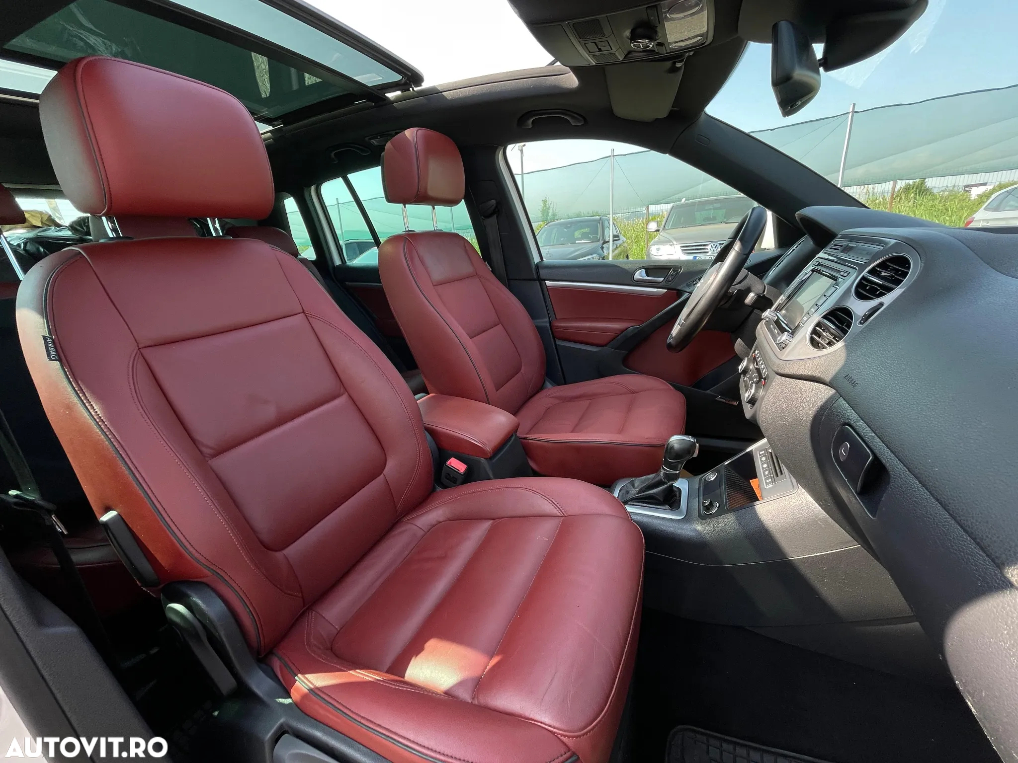 Volkswagen Tiguan 2.0 TDI 4Motion DSG BMT Sport & Style - 27