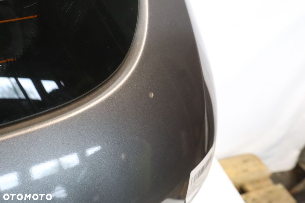 KLAPA TYLNA MERCEDES B KLASA W245 787 - 7