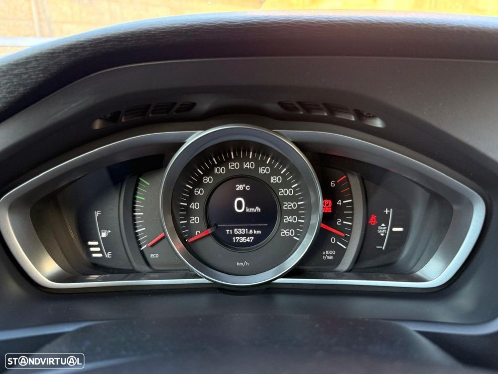 Volvo V40 Cross Country 1.6 D2 Kinetic - 18