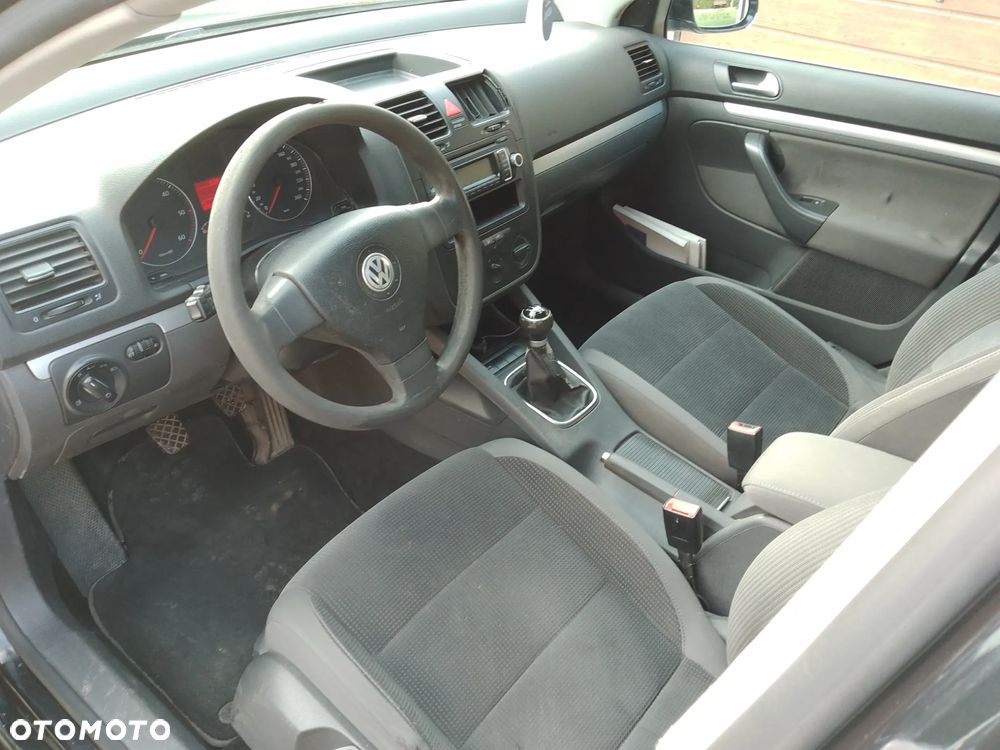 Volkswagen Golf - 10