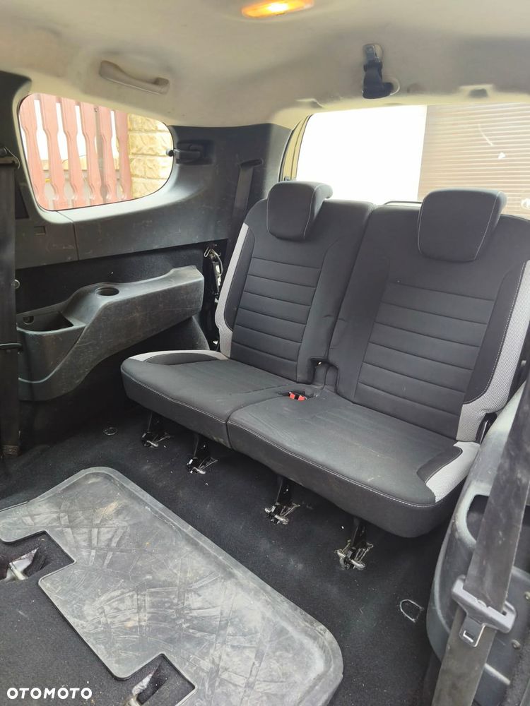 Dacia Lodgy 1.6 SCe Stepway S&S - 5