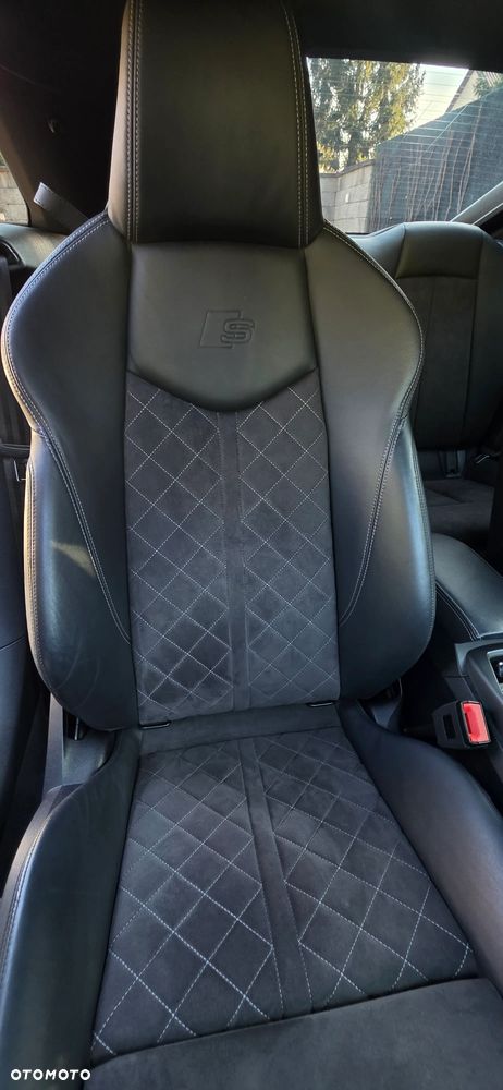 Audi TT S Coupé - 24