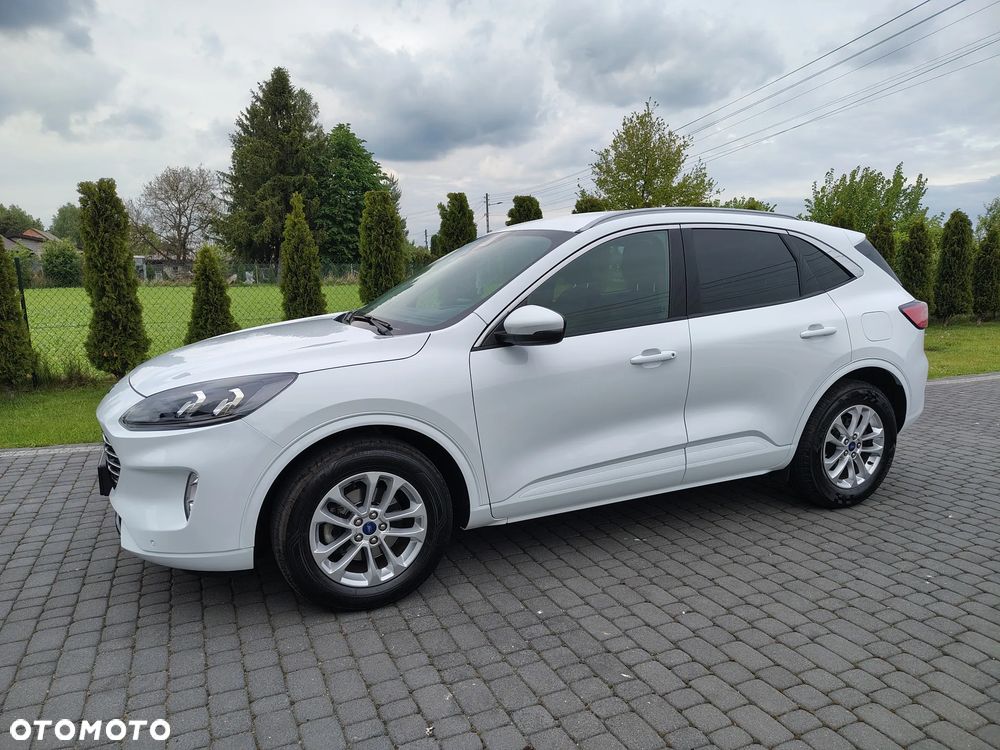 Ford Kuga 1.5 EcoBoost TITANIUM - 3