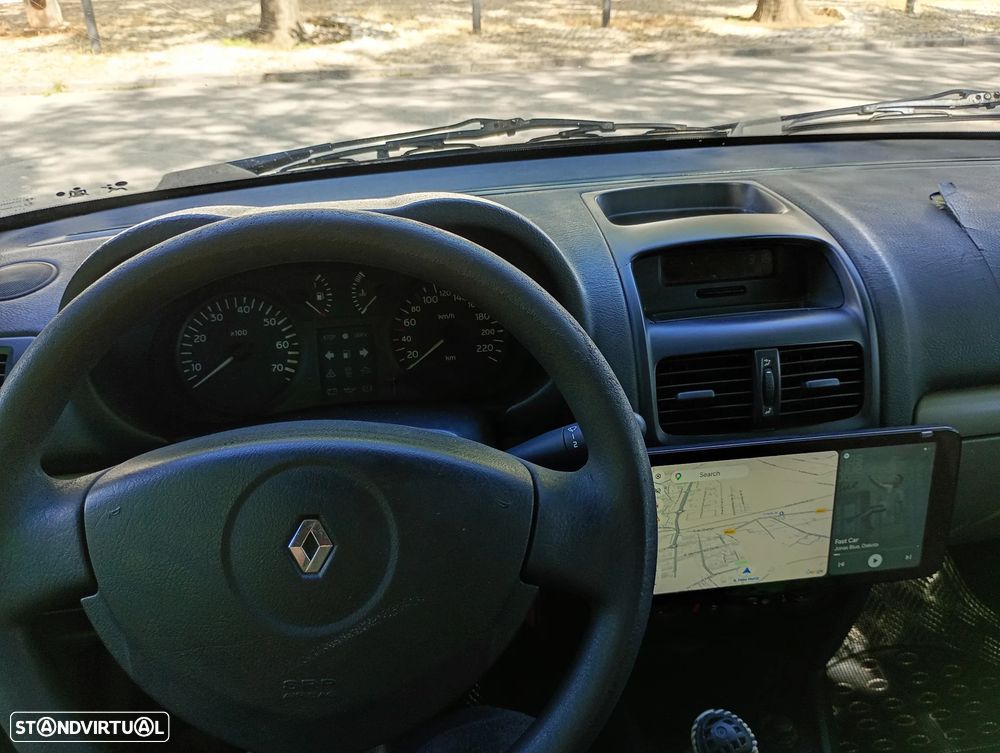 Renault Clio 1.2 16V Expression - 9