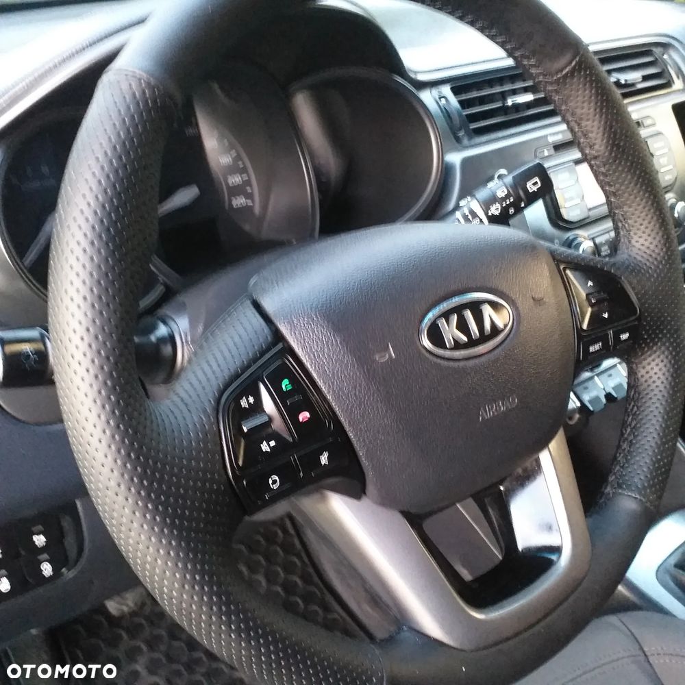 Kia Rio - 20
