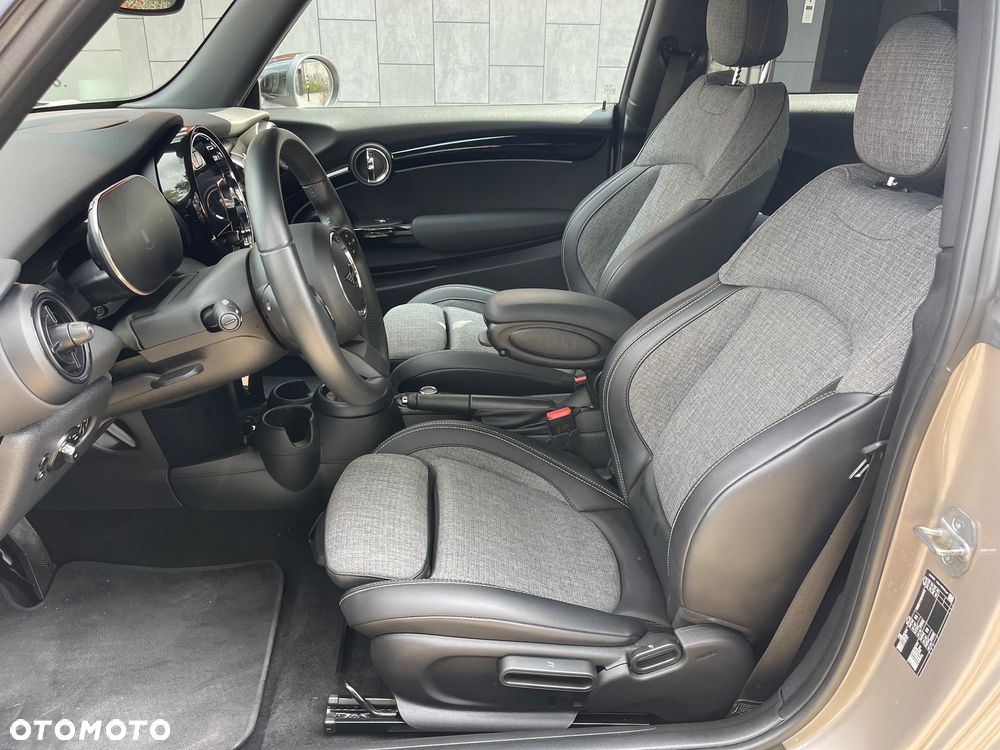 MINI Cooper Standard - 9