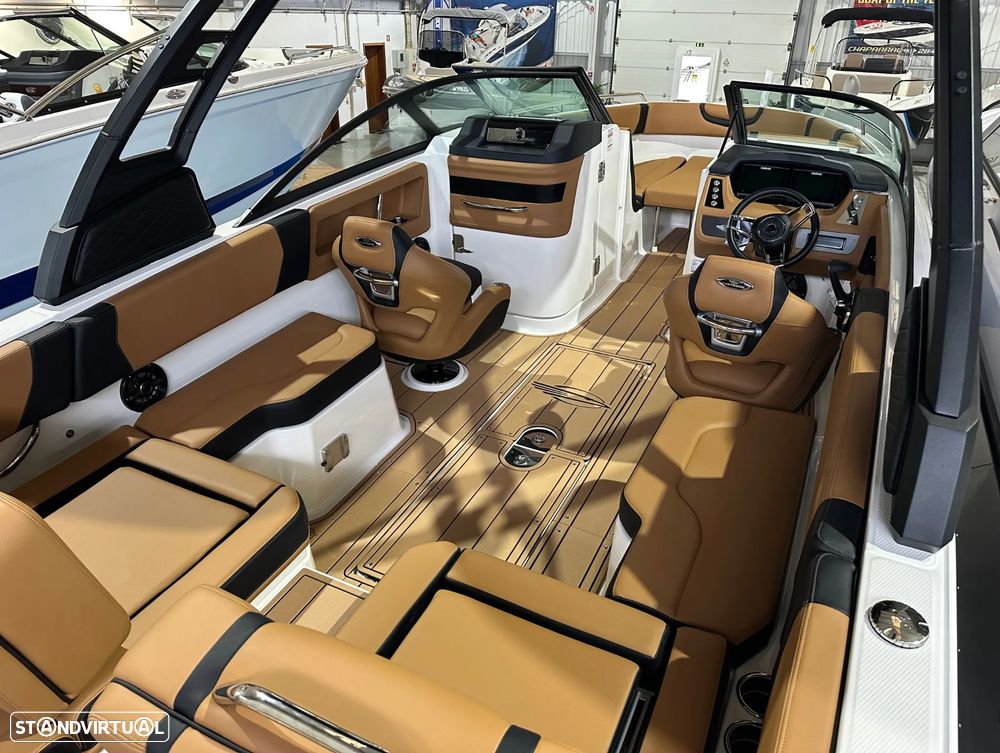 Chaparral 250 OSX - 11