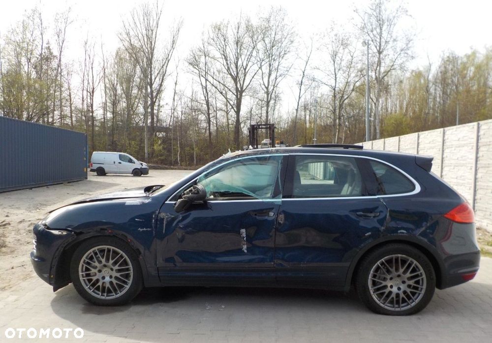 Porsche Cayenne - 8